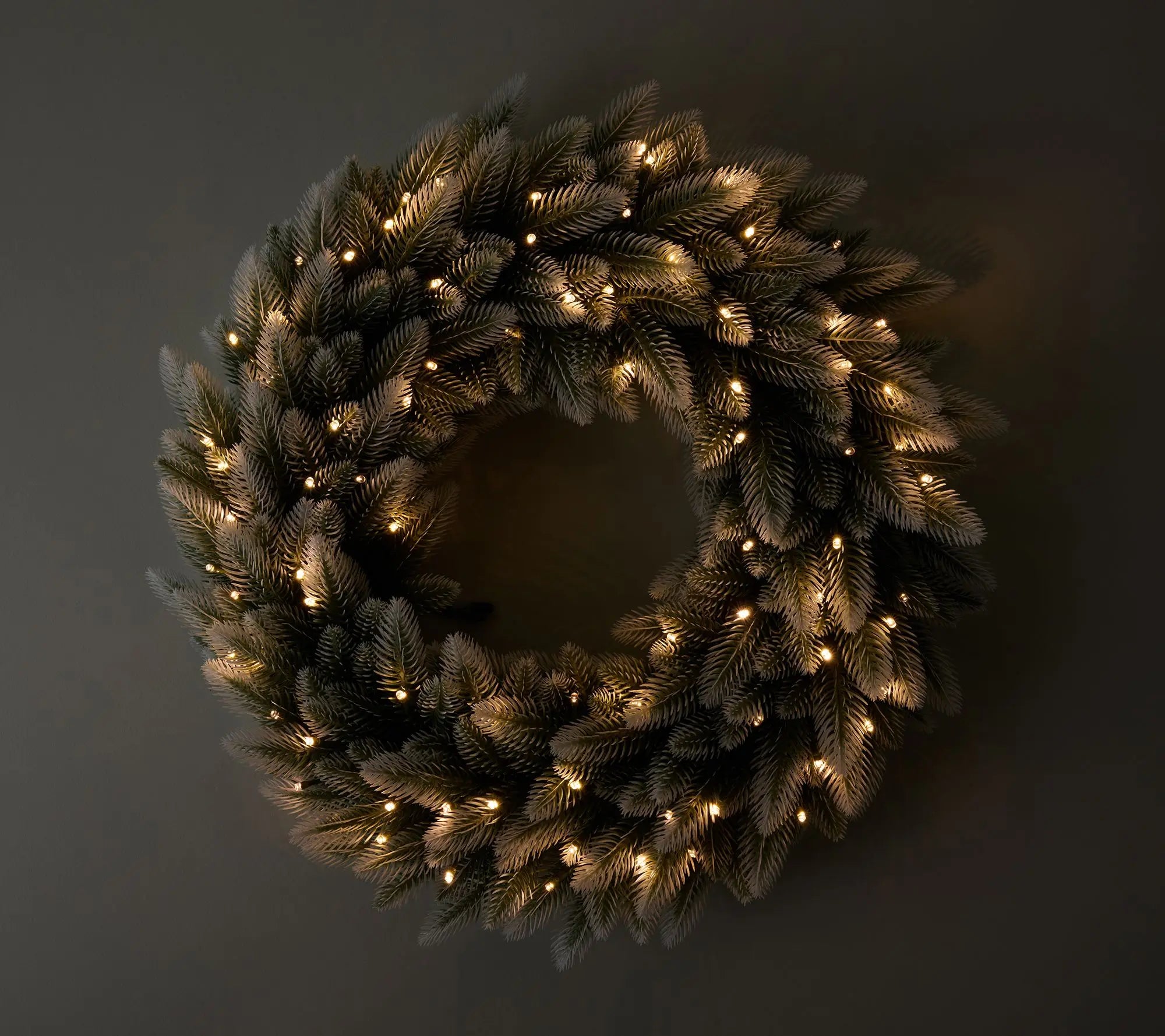 Beautiful Seasonal Wreaths for Every Home
